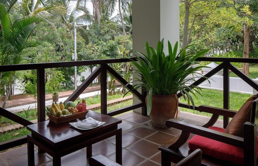 هتل Victoria Xiengthong Palace