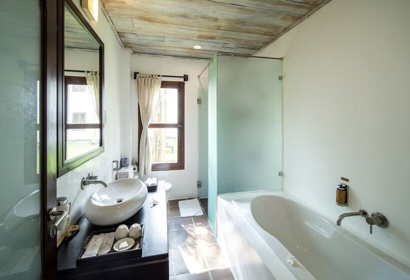 هتل Victoria Xiengthong Palace