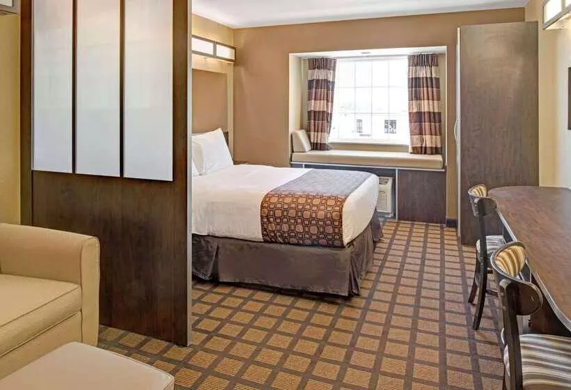 Microtel Inn & Suites By Wyndham Bluffs