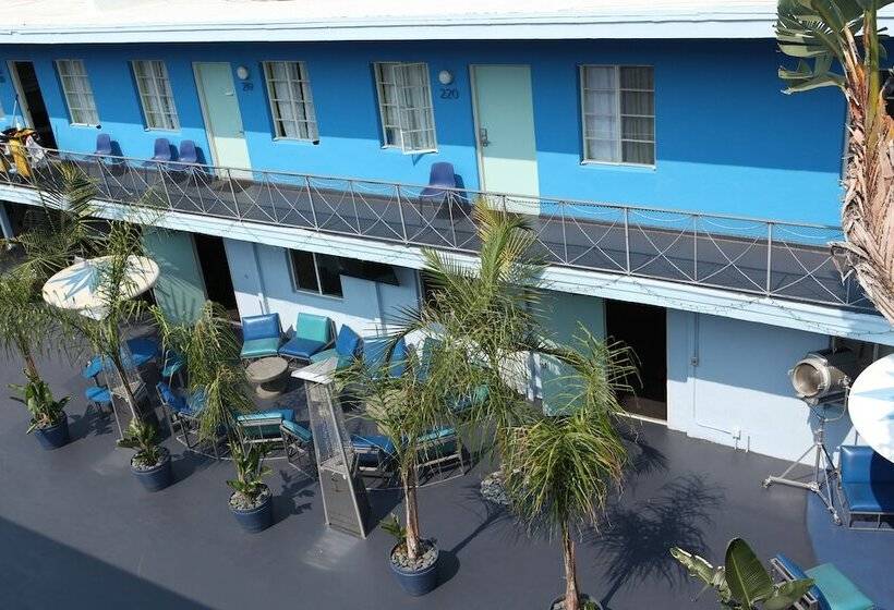 Banana Bungalow Hollywood Hotel & Hostel