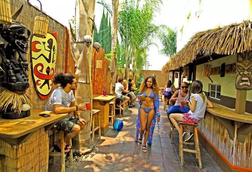 Banana Bungalow Hollywood Hotel & Hostel