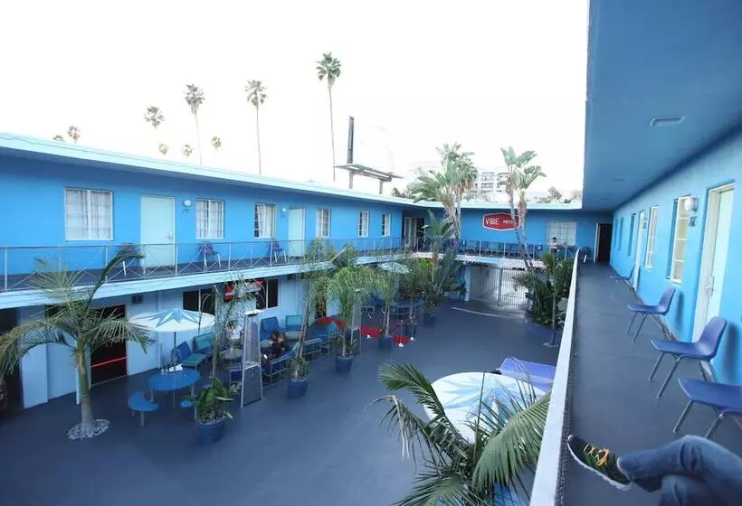 Banana Bungalow Hollywood Hotel & Hostel