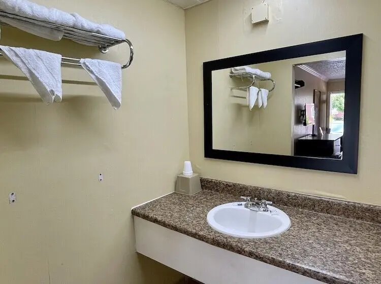 Economy Motel