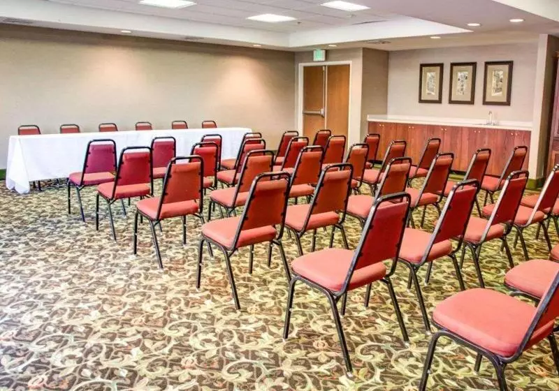 Отель Comfort Suites Gadsden Attalla