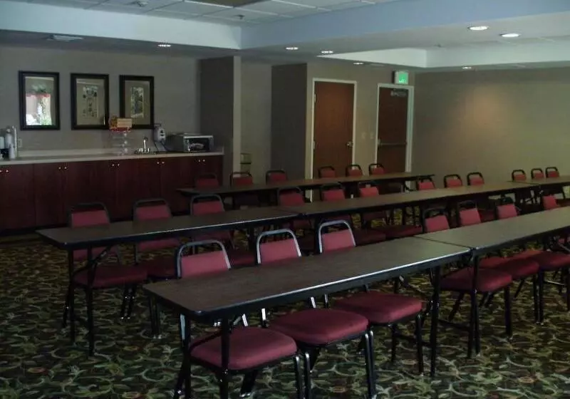 Отель Comfort Suites Gadsden Attalla