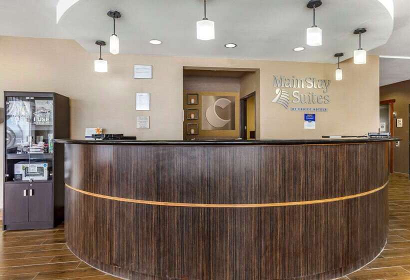 Отель Comfort Suites