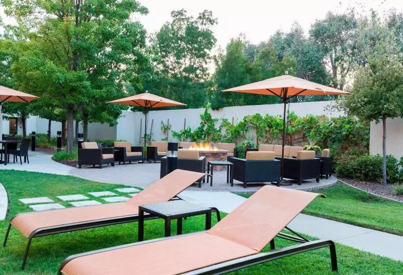 בית מלון כפרי Courtyard By Marriott Livermore