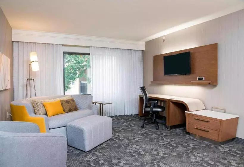 בית מלון כפרי Courtyard By Marriott Livermore