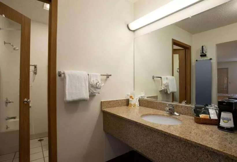 호텔 Days Inn By Wyndham Huntington