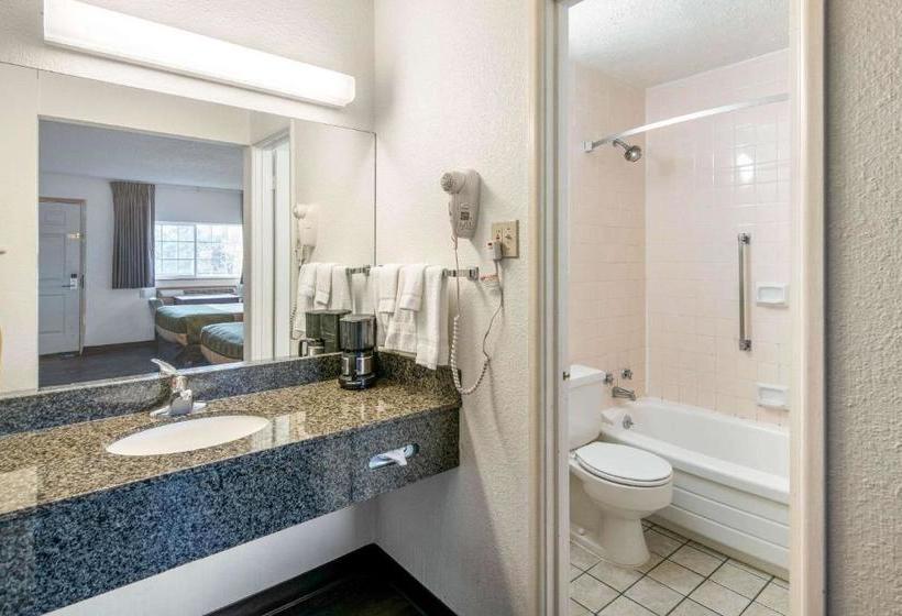 فندق Econo Lodge & Suites Spokane