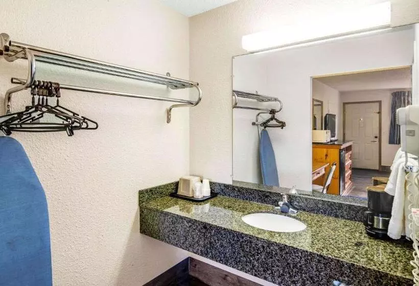 酒店 Econo Lodge & Suites Spokane