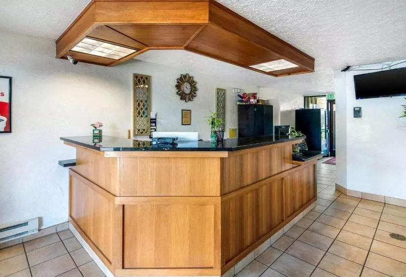 酒店 Econo Lodge & Suites Spokane