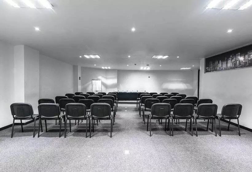 בית מלון כפרי Exe Cities Reforma