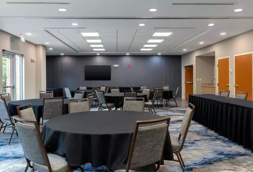 Hotelli Fairfield Inn & Suites By Marriott Atlanta Stonecrest