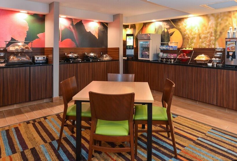 فندق Fairfield Inn & Suites By Marriott Lexington Georgetown/college Inn