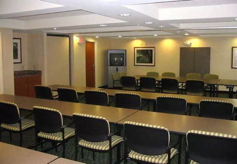 فندق Fairfield Inn & Suites By Marriott Lexington Georgetown/college Inn