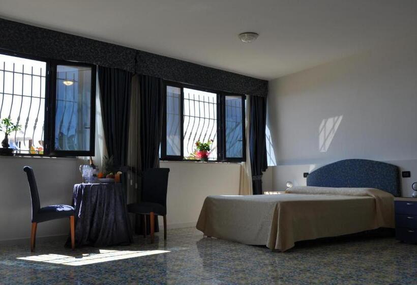 Grand Hotel La Playa