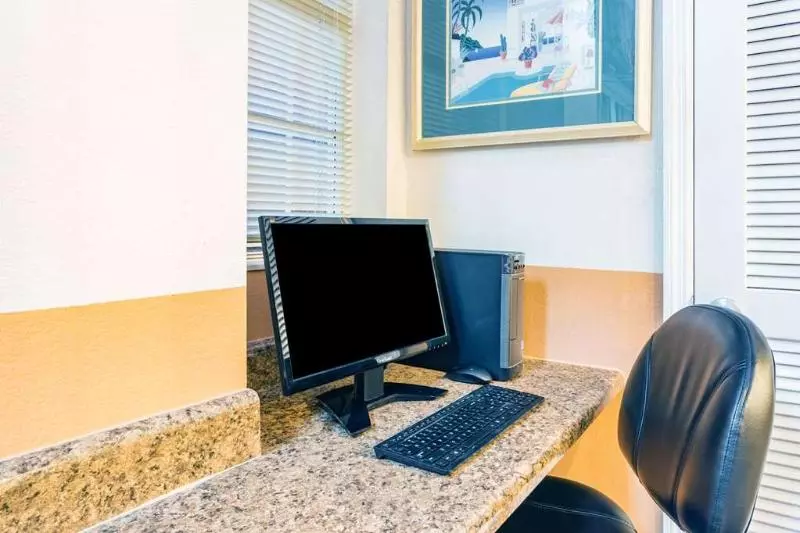 酒店 Howard Johnson By Wyndham Lake City