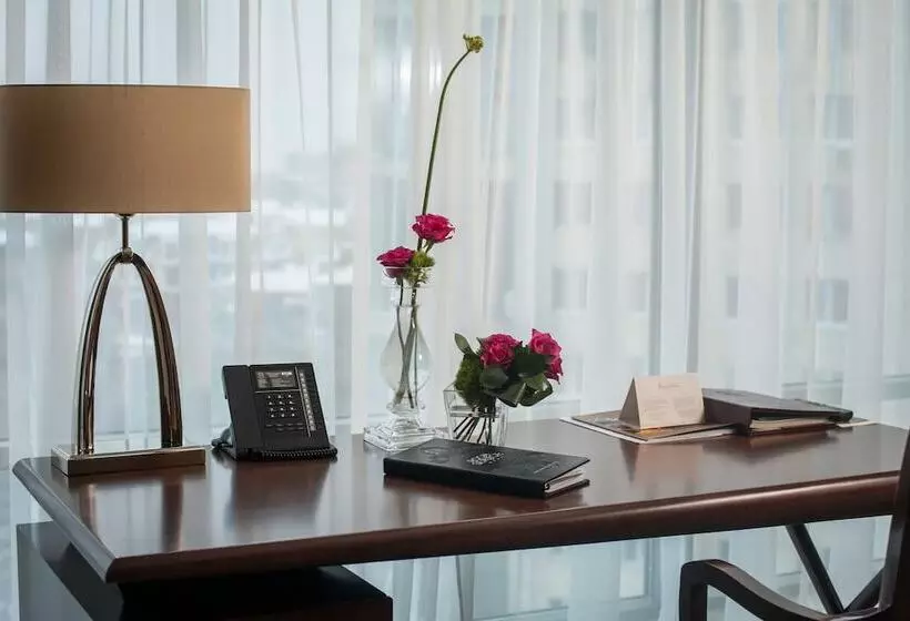 호텔 Kharkiv Palace