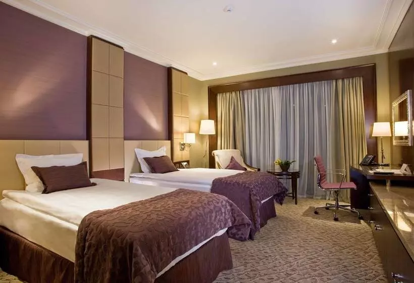 호텔 Kharkiv Palace