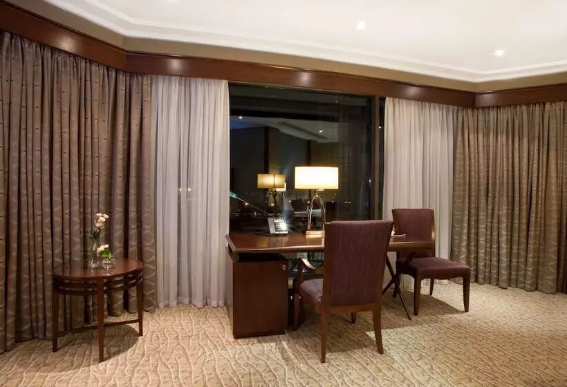 호텔 Kharkiv Palace