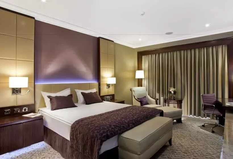 호텔 Kharkiv Palace