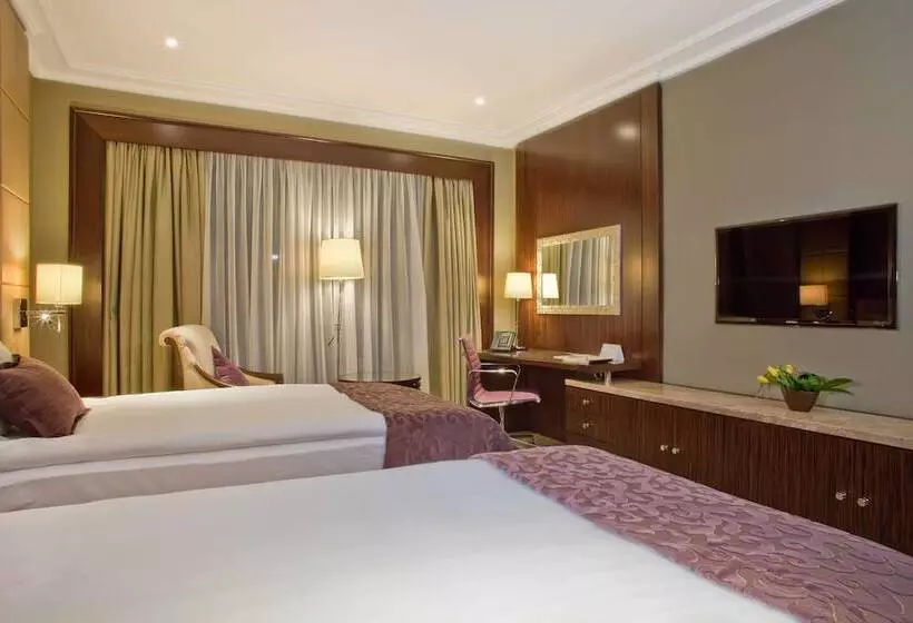 호텔 Kharkiv Palace