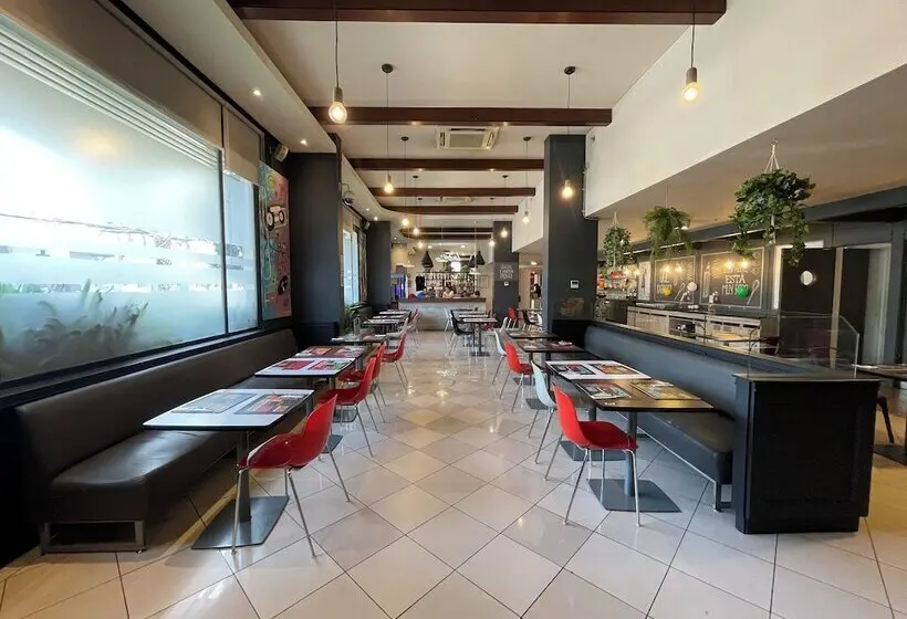 هتل Nobile Inn Santiago