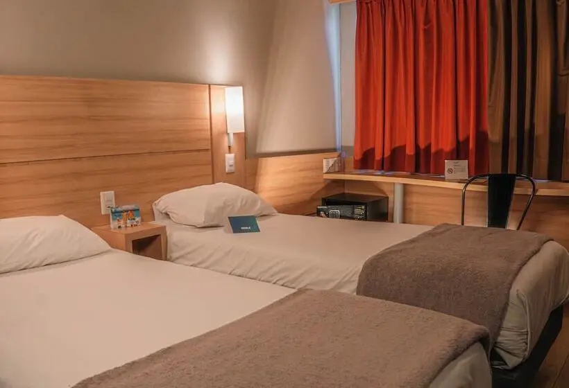 هتل Nobile Inn Santiago