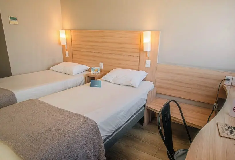 هتل Nobile Inn Santiago