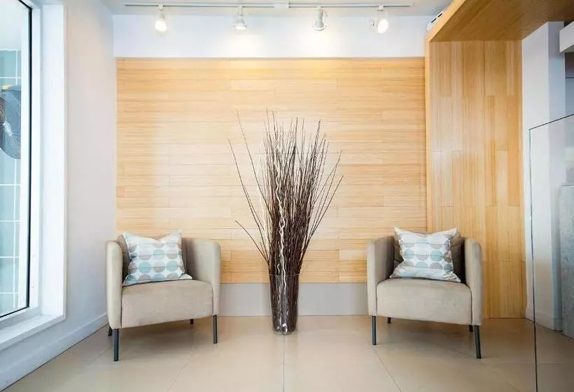 호텔 Ocean Reef Suites