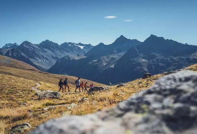 Ochsen 2 By Mountain Hotels