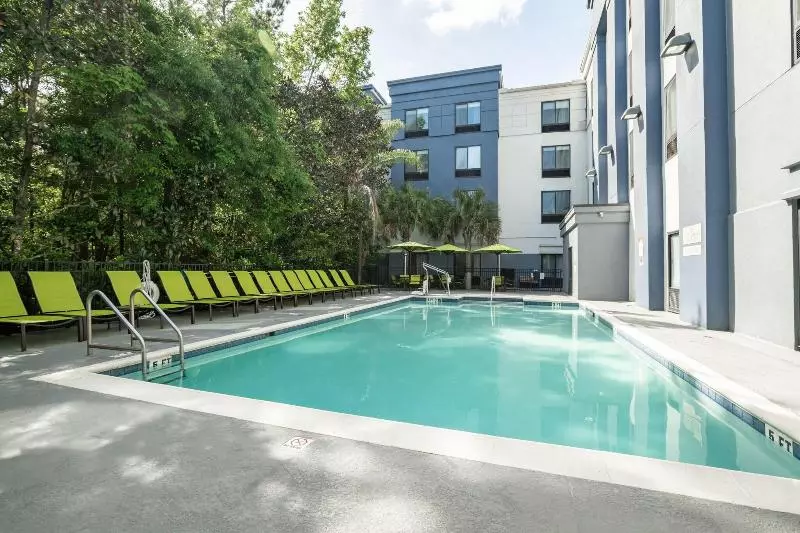 בית מלון כפרי Springhill Suites Gainesville