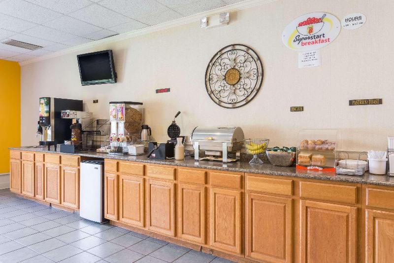 בית מלון כפרי Super 8 By Wyndham Hardeeville