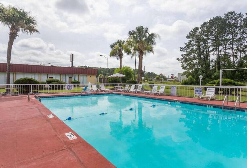 בית מלון כפרי Super 8 By Wyndham Hardeeville