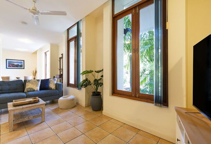 Отель The Mediterranean Port Douglas