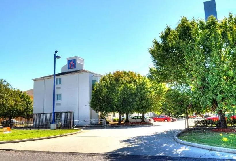 Motel 6new Orleans, La