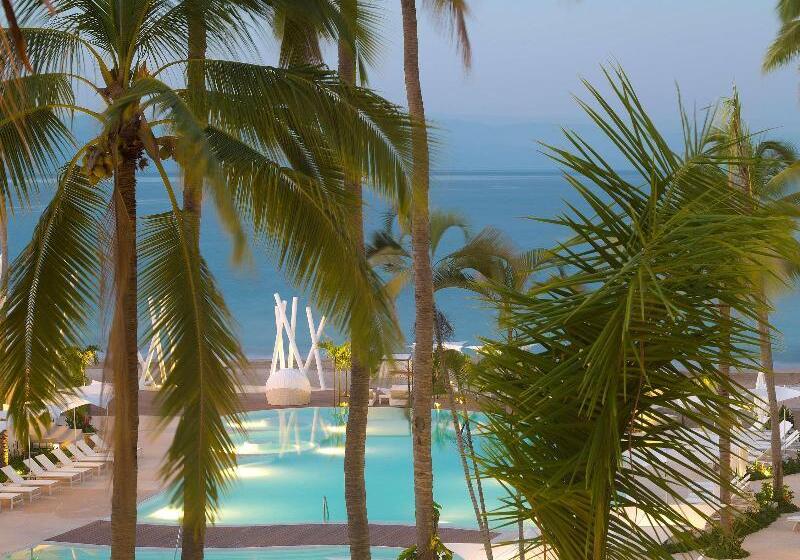 リゾートホテル Krystal Grand Puerto Vallarta