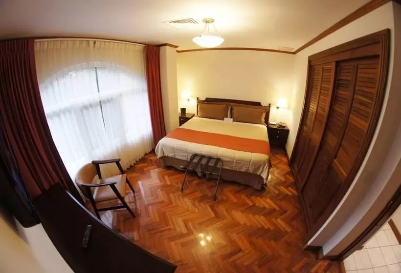 Apartotel & Suites Villas Del Rio