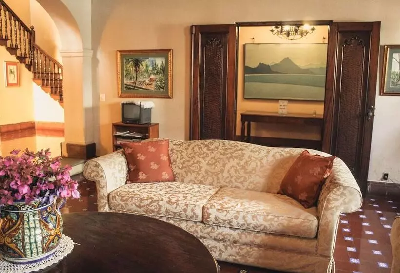 Casa Carmel Bed & Breakfast