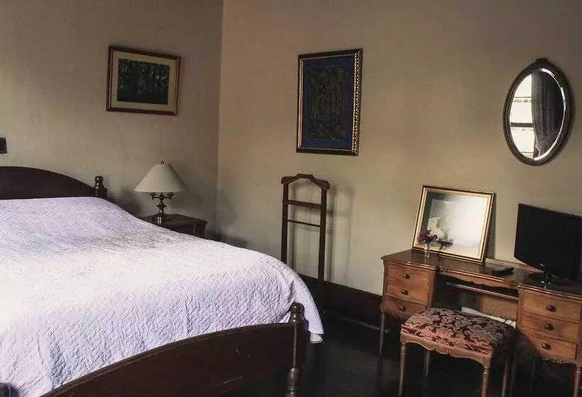 Casa Carmel Bed & Breakfast