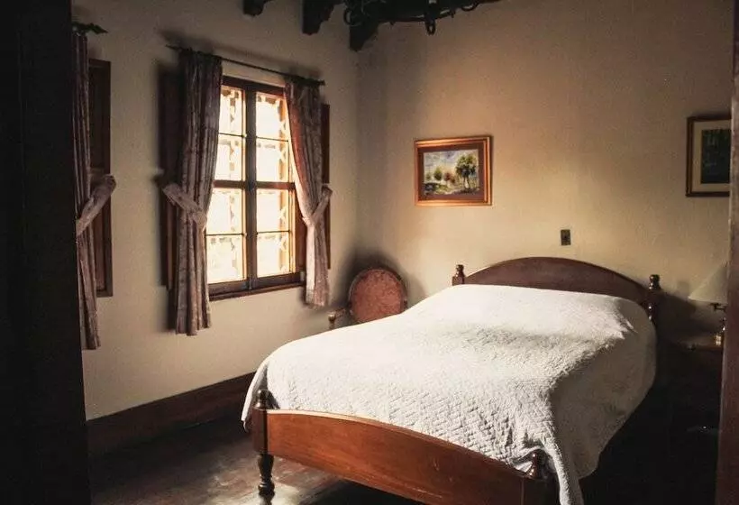 Casa Carmel Bed & Breakfast