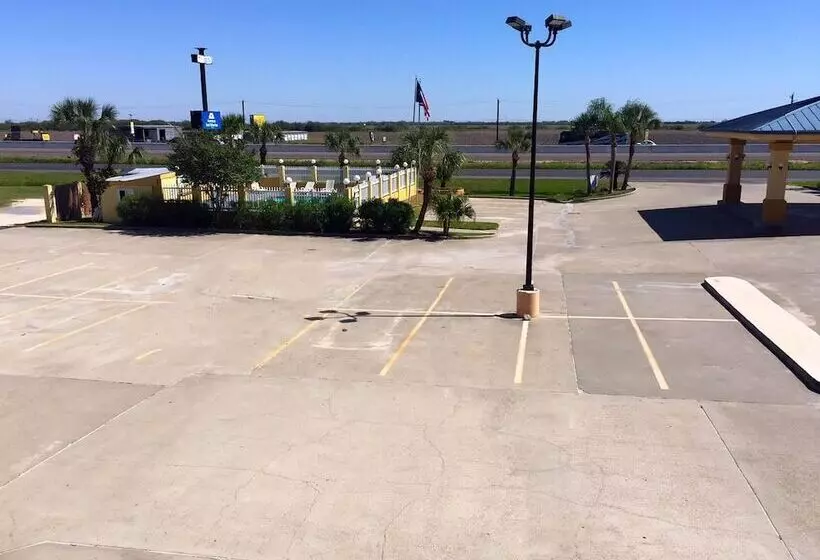 هتل Americas Best Value Inn Bishop Kingsville