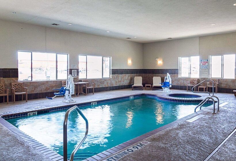 فندق Comfort Inn & Suites Monahans I20