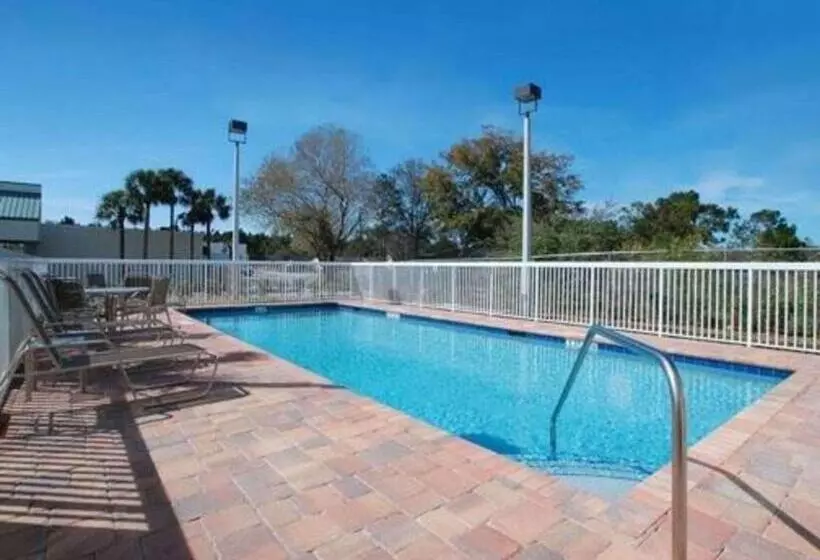 Отель Comfort Suites Palm Bay Melbourne