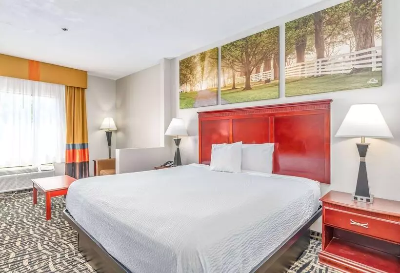 ホテル Days Inn & Suites By Wyndham Prattville Montgomery