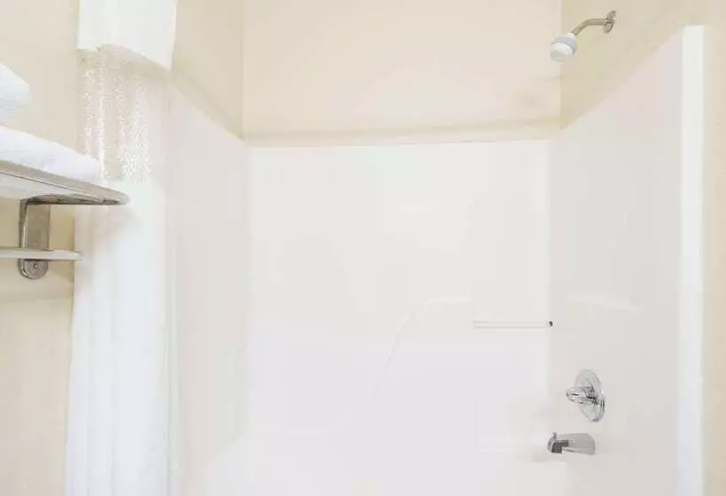 ホテル Days Inn & Suites By Wyndham Prattville Montgomery