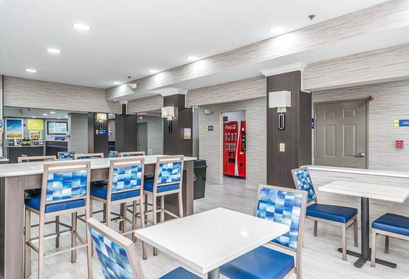 فندق Days Inn & Suites By Wyndham Prattville Montgomery