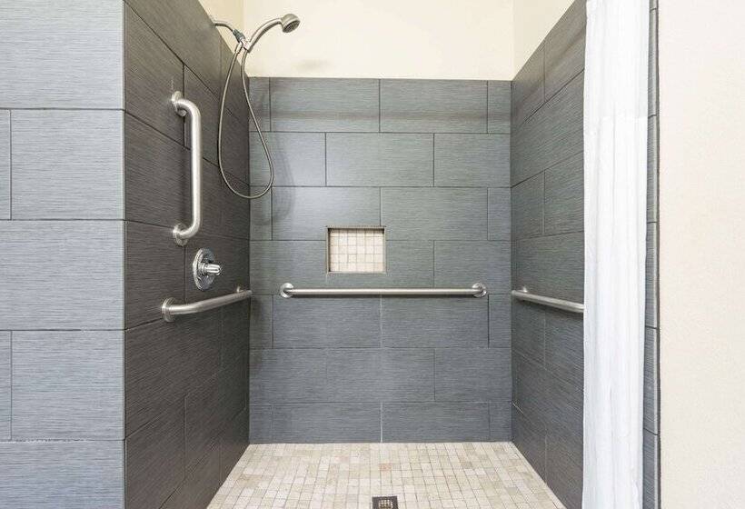 فندق Days Inn & Suites By Wyndham Prattville Montgomery