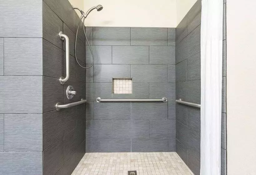 ホテル Days Inn & Suites By Wyndham Prattville Montgomery